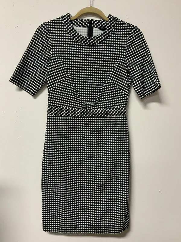 Banana Republic (2) black & white checkered dress