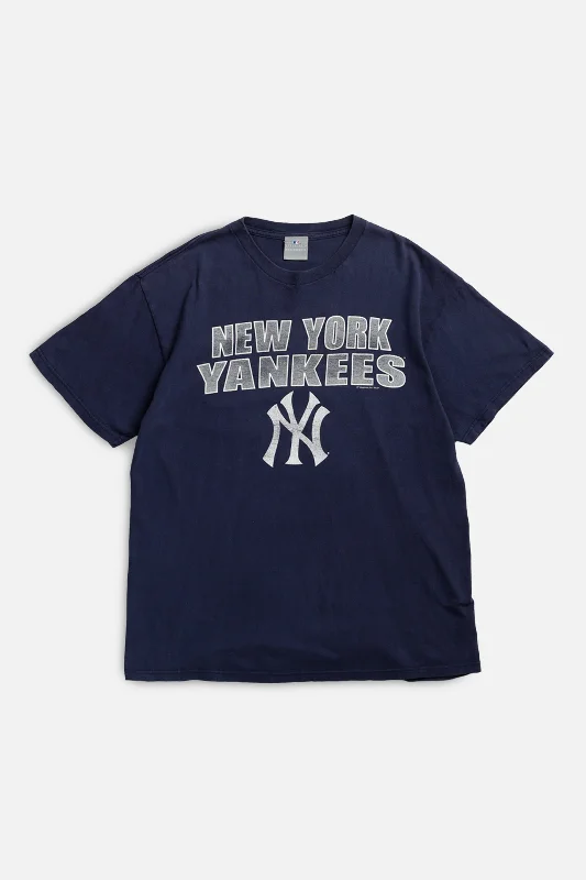 Vintage NY Yankees MLB Tee - L Notch Collar Peter Pan Collar Cowl Neck