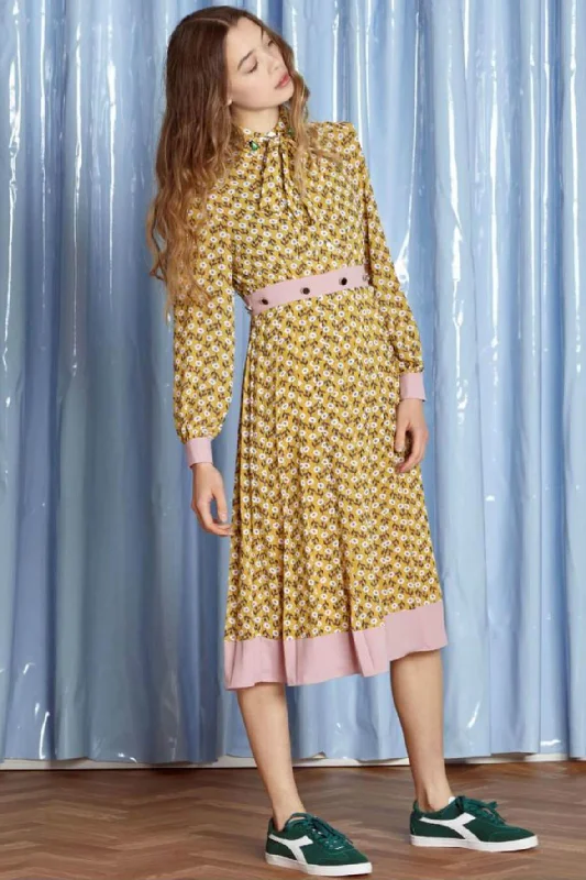 Pushing Daisies Midi Dress Comfortable Draped Midi Dress