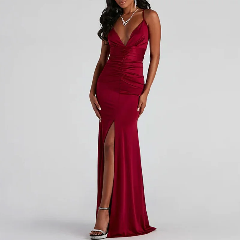 BerryBetty - V High Slit Maxi Dress - Red Stylish Maxi Dress with Pleats